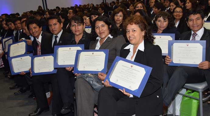 graduacion-maestria-docente-usil1