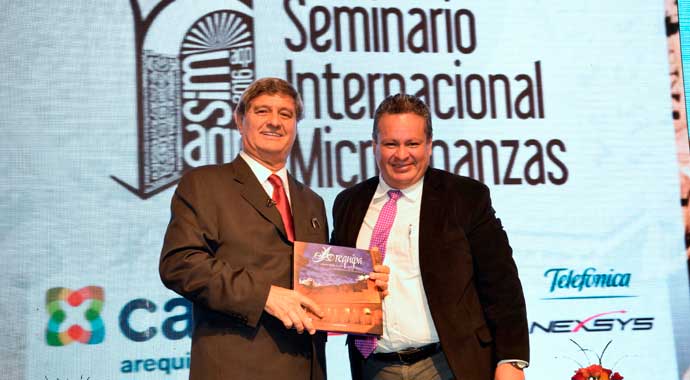 raul-diez-canseco-seminario-finanzas-arequipa-2