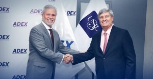 usil y adex firman convenio educativo