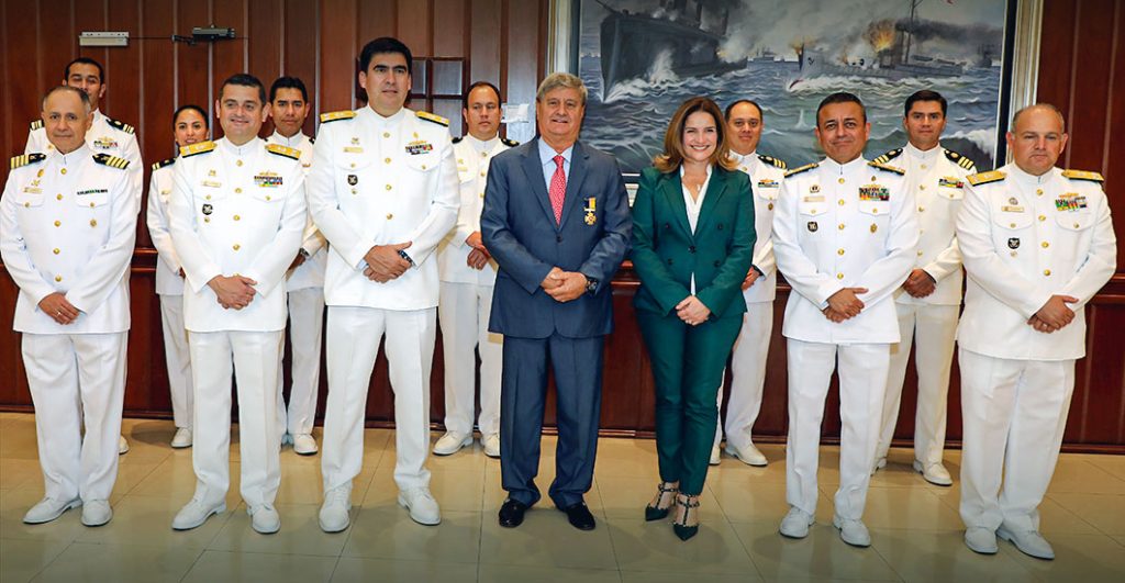 Diez Canseco Medalla Naval de Honor