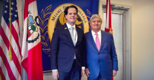 reunion embajador eeuu peru